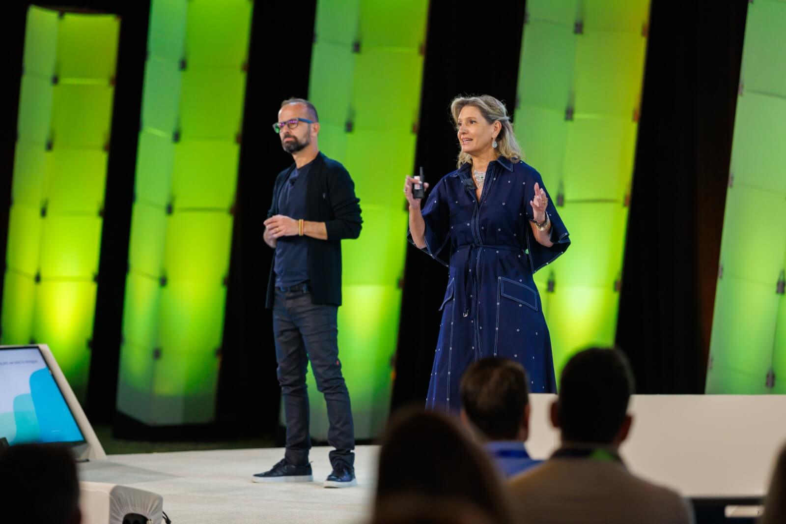 A paired session on the summit stage