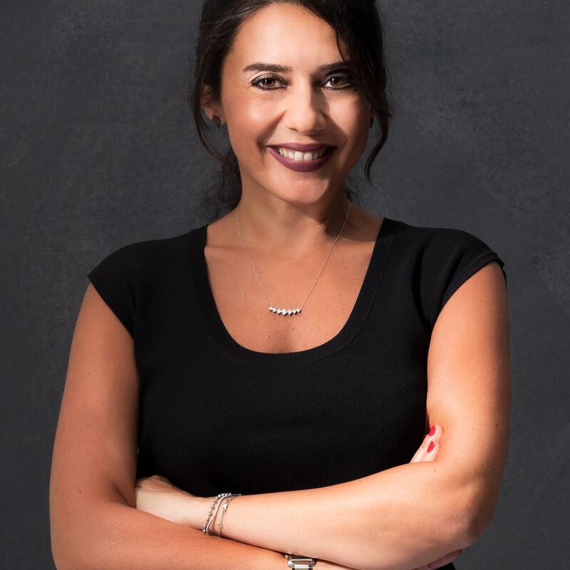 Ebru Üstün 